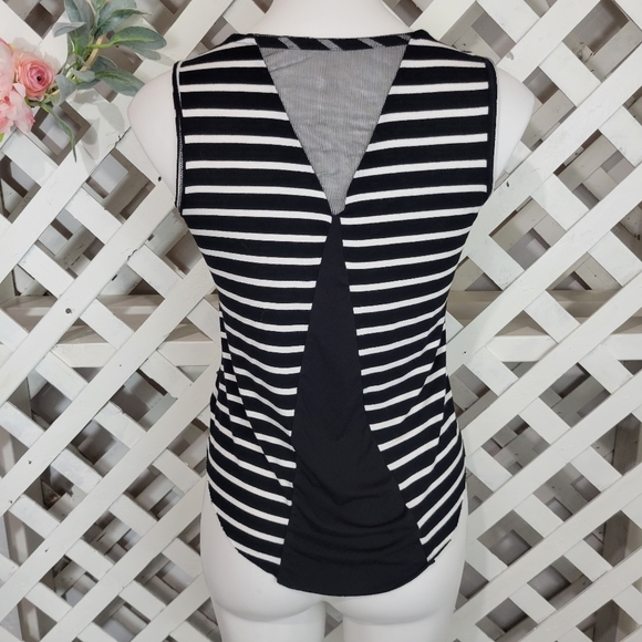Ruby Jane Striped Mesh Back Tank Size 0 - Picture 4 of 8